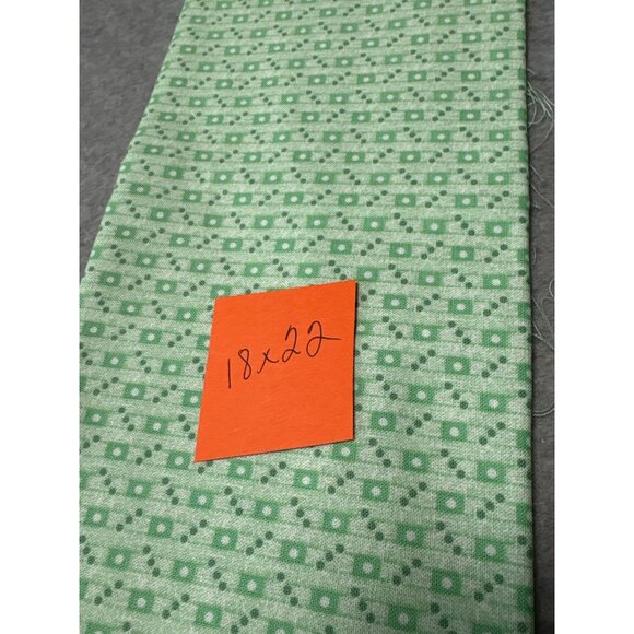 18 x 22 Cotton Fat Quarter Geometric Green Quilting Fabric - Picture 5 of 5